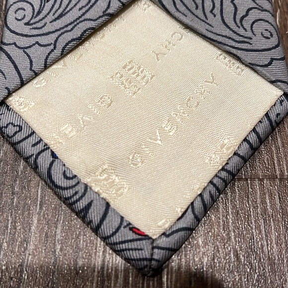 Givenchy Monsieur Vintage Silk Italy NeckTie - Picture 3 of 3